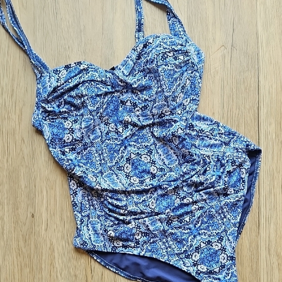 Niptuck Swim Blue White Mosaic Patterned One-Piece Swimsuit 10 - Picture 1 of 9